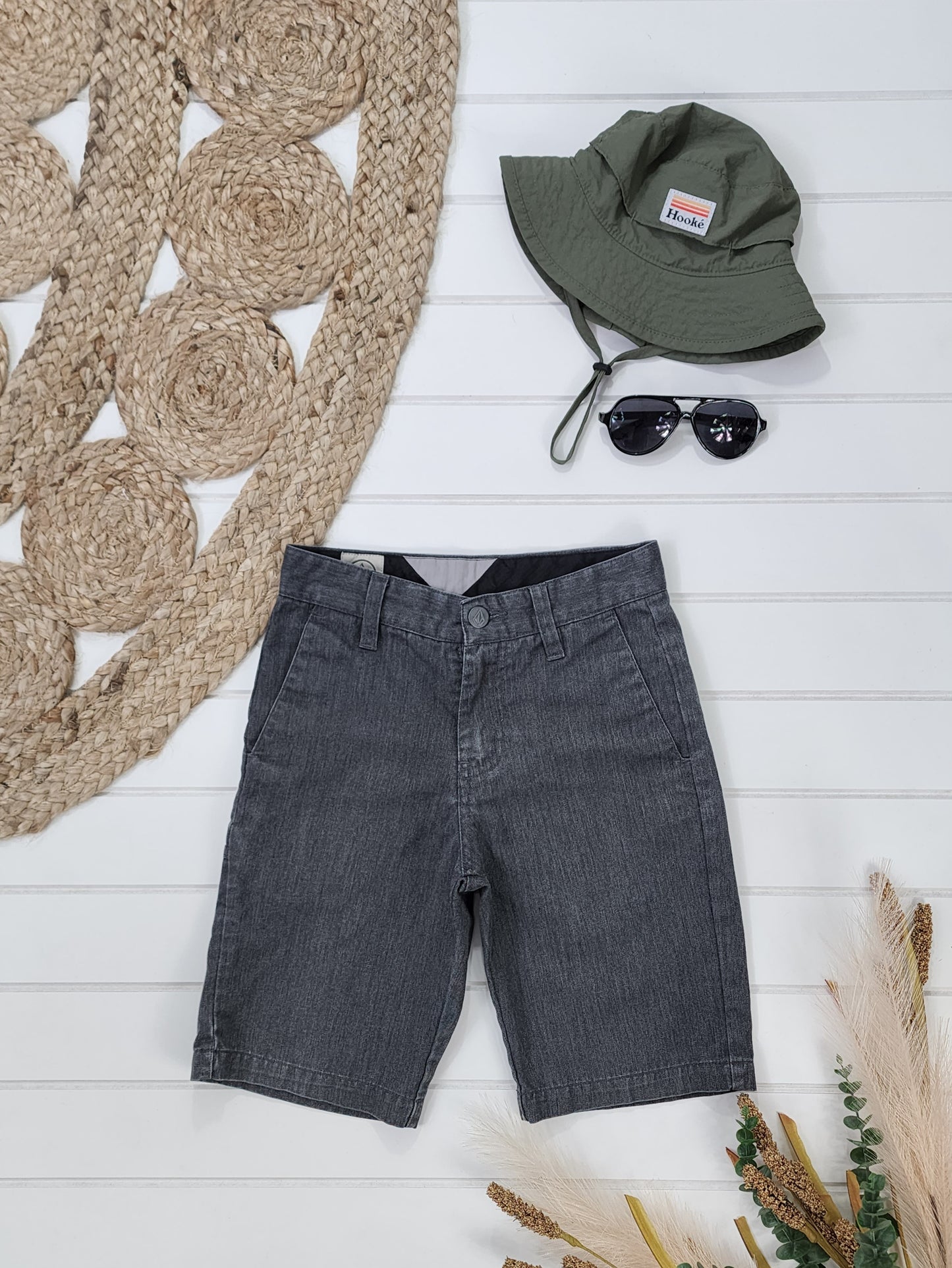 Short Volcom, 8 ans