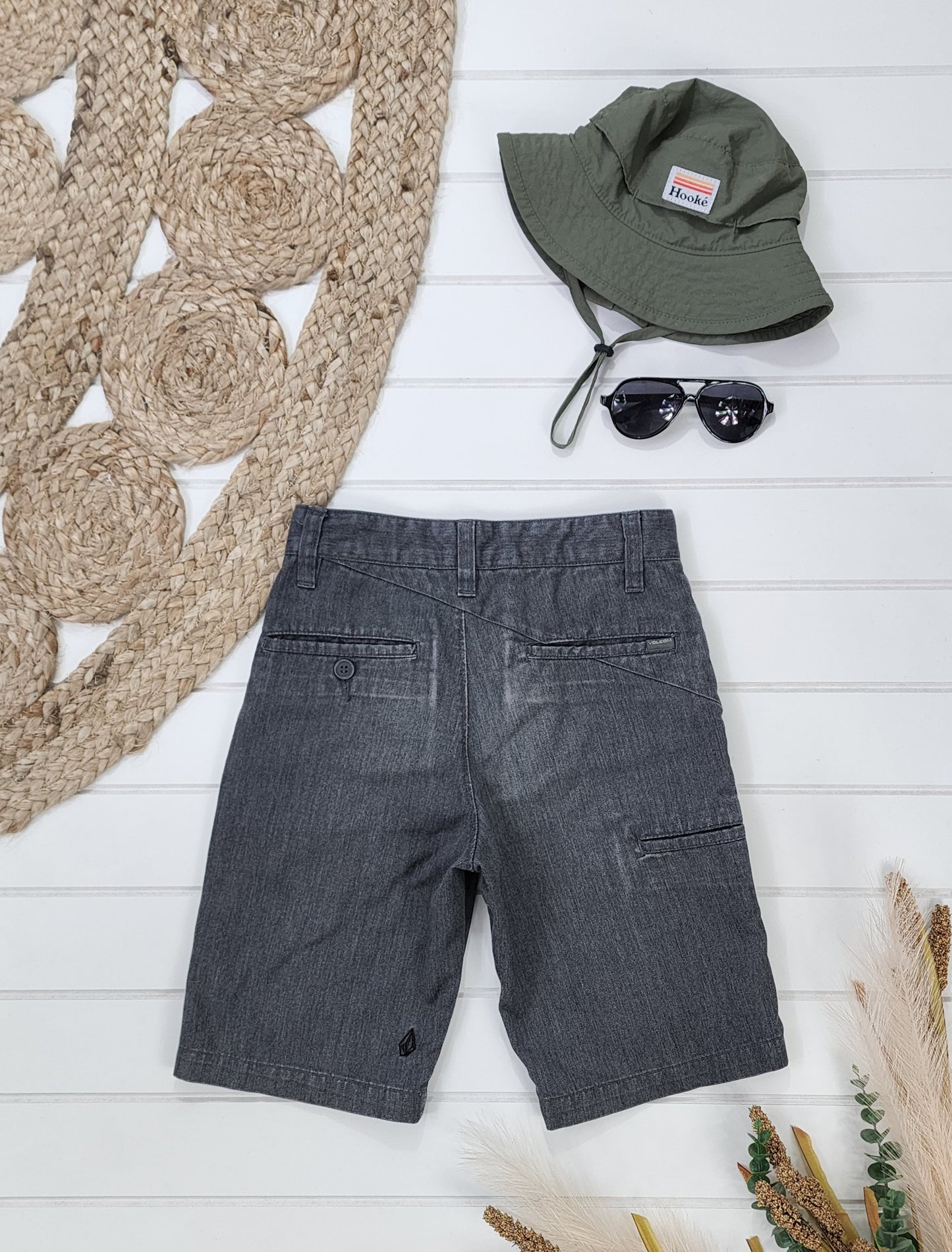 Short Volcom, 8 ans