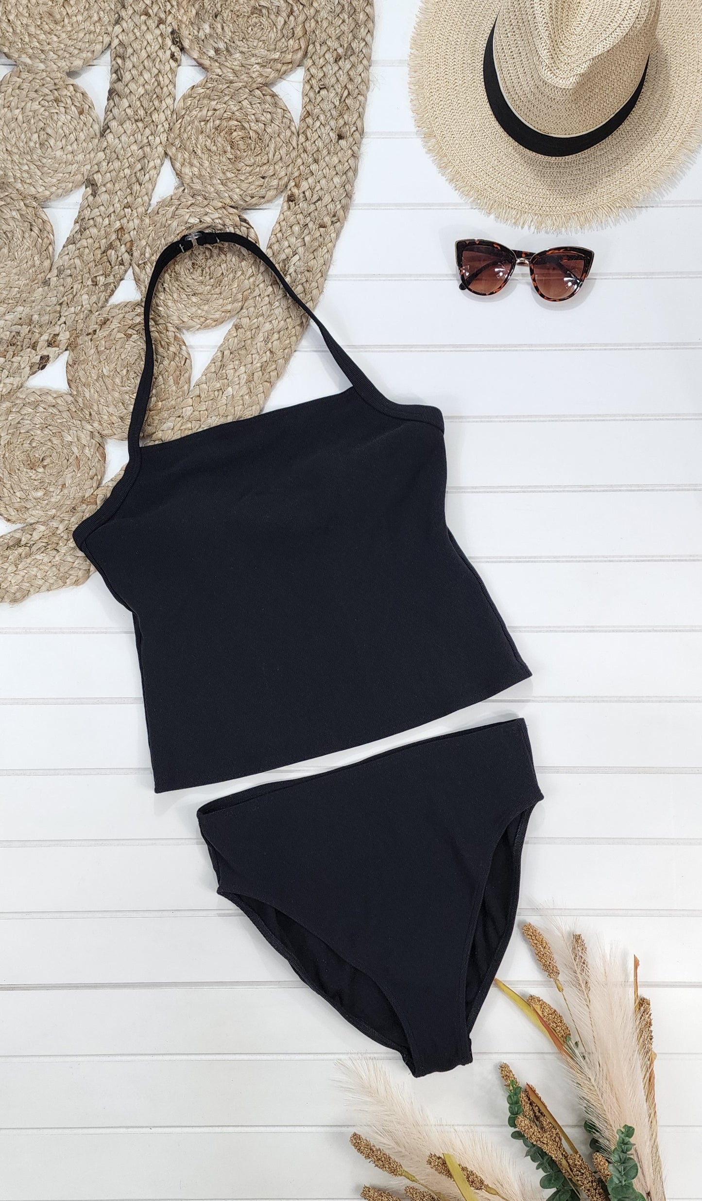 Tankini noir, 16 ans