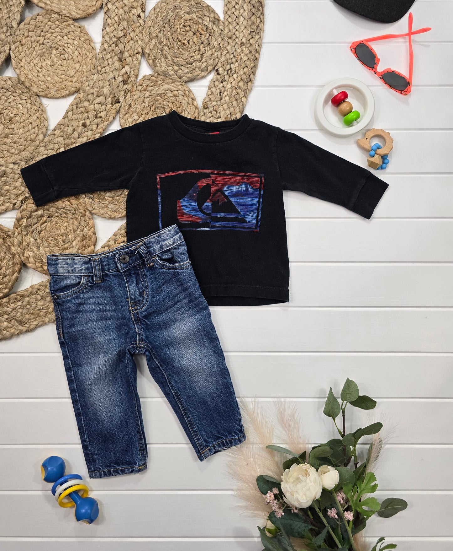 Ensemble Quiksilver et Carter's, 6-9 mois