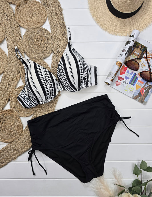 Bikini recomposée, Large