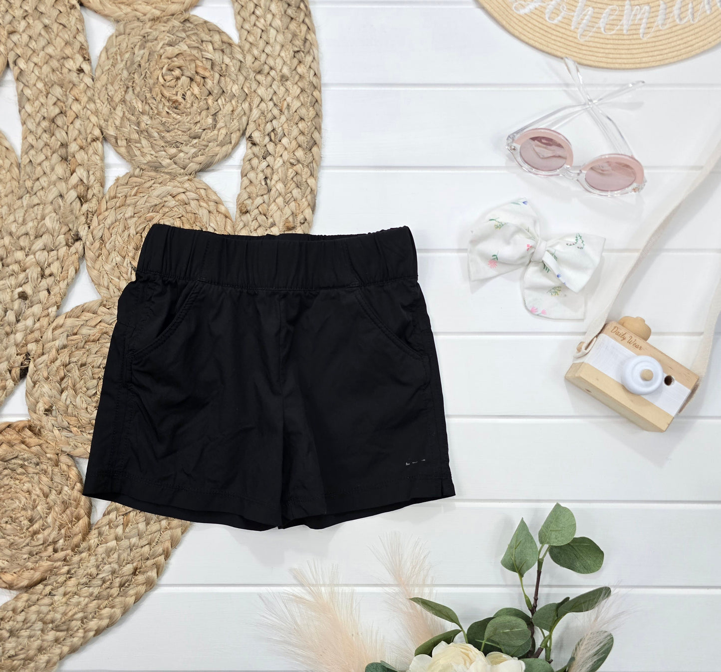 Short Black Mountain, 7 ans