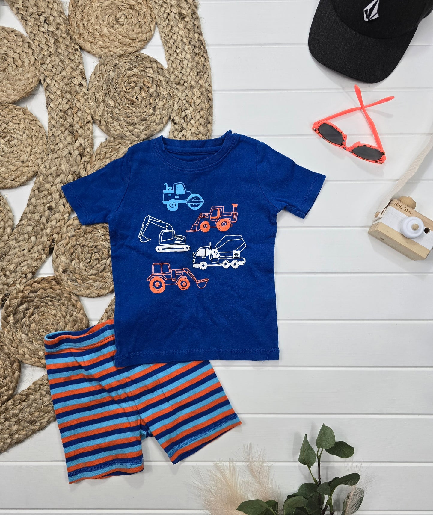 Pyjama George, 4 ans