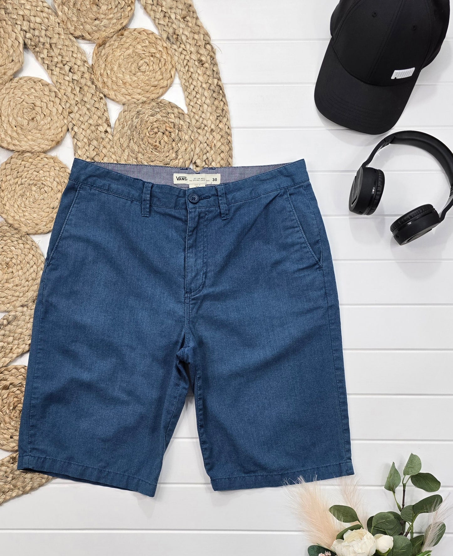 Short Vans, 30