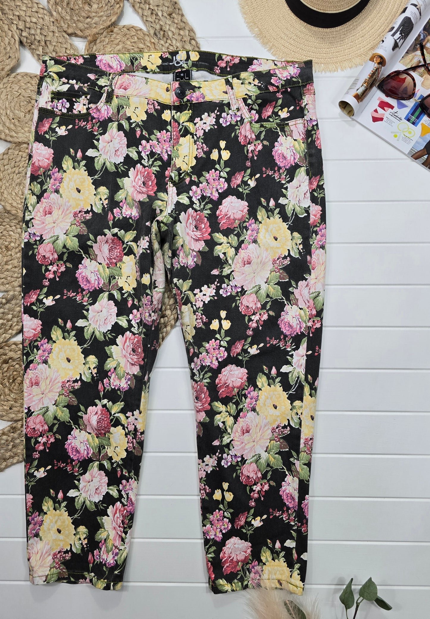 Capris Love&Legend, 16 ans