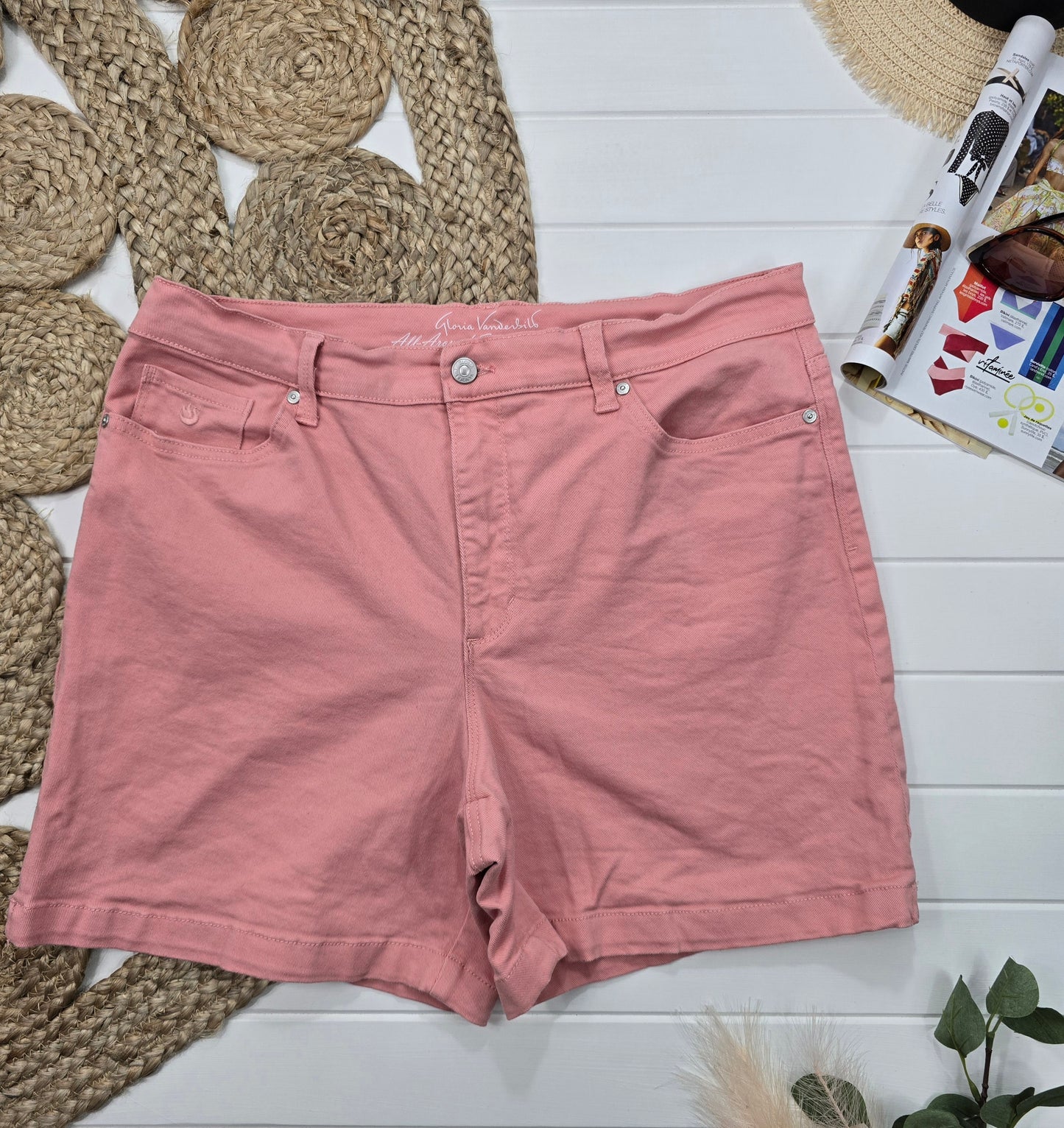Short Corail, 14 ans