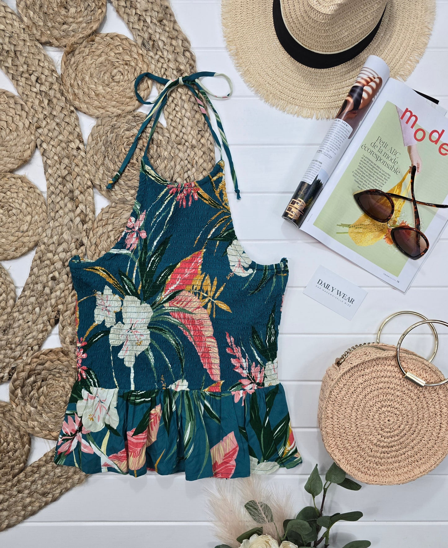 Haut Patrons Of Peace, Médium