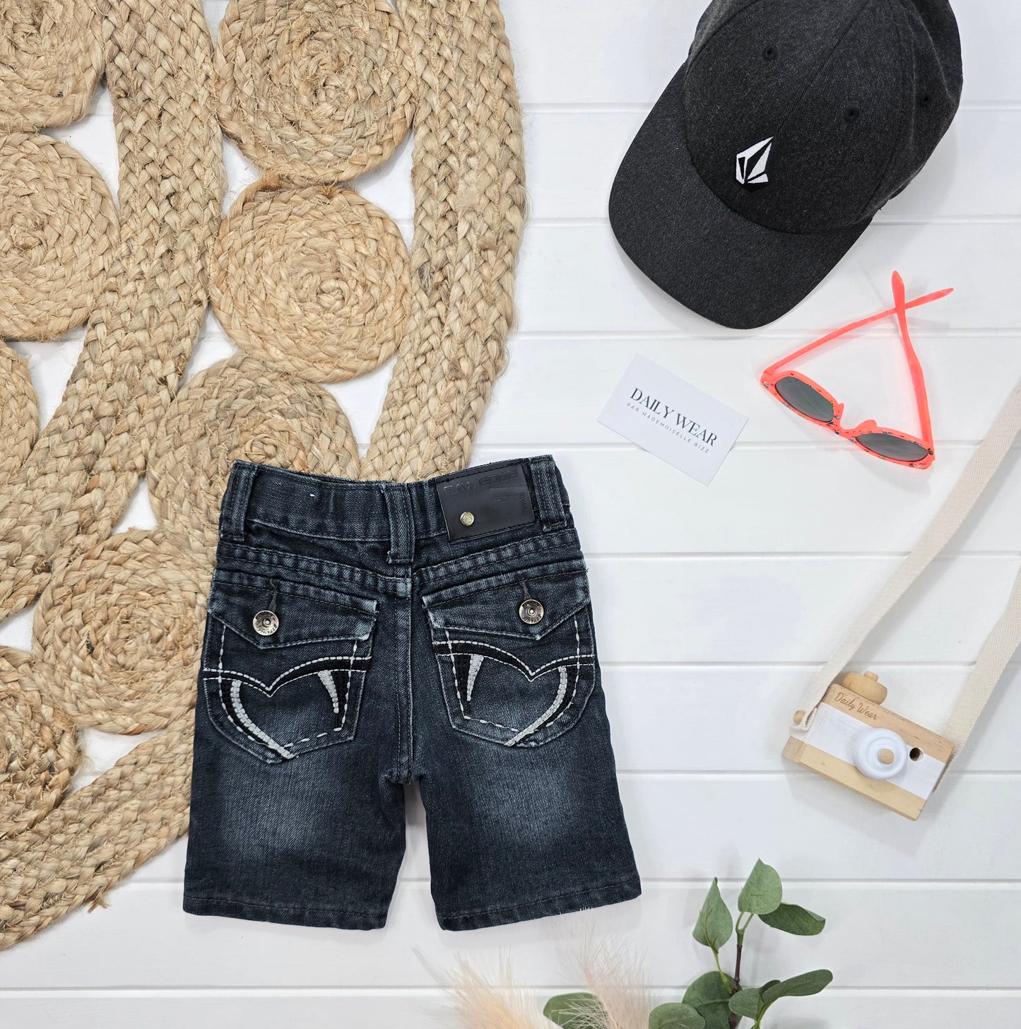 Short Raw Jeans, 2 ans
