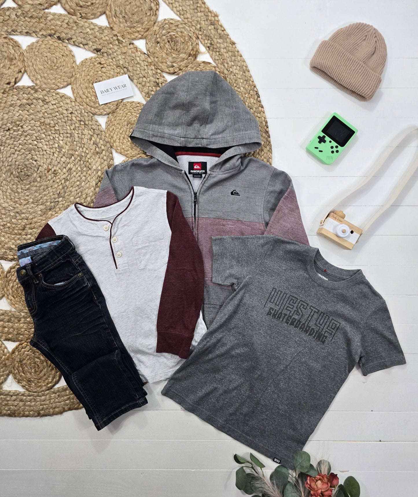 Ensemble West49, Carter's, Quiksilver et Urban Star, 7 ans