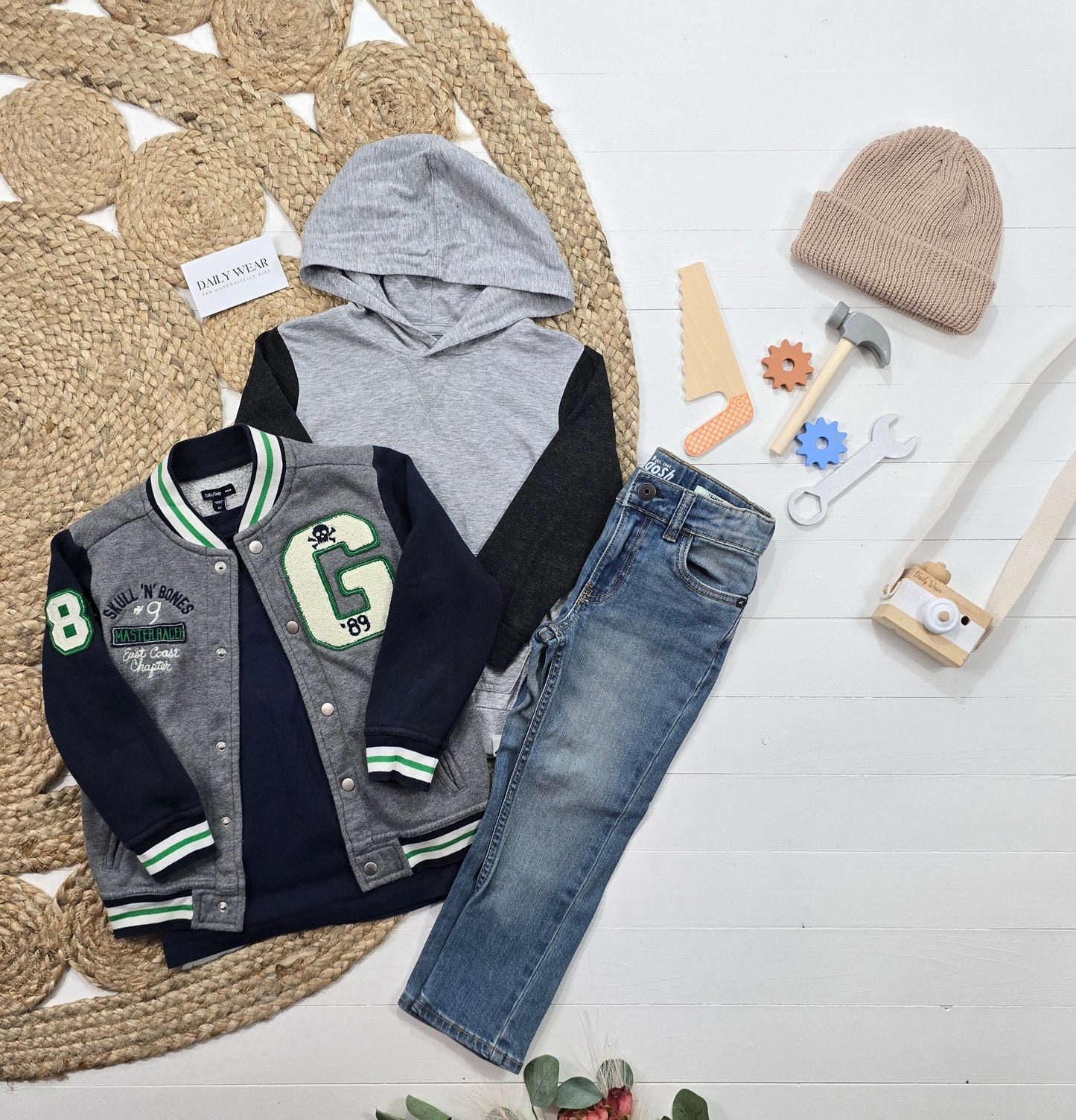 Ensemble H&M, Quiksilver, BabyGap et Carter's, 4 ans