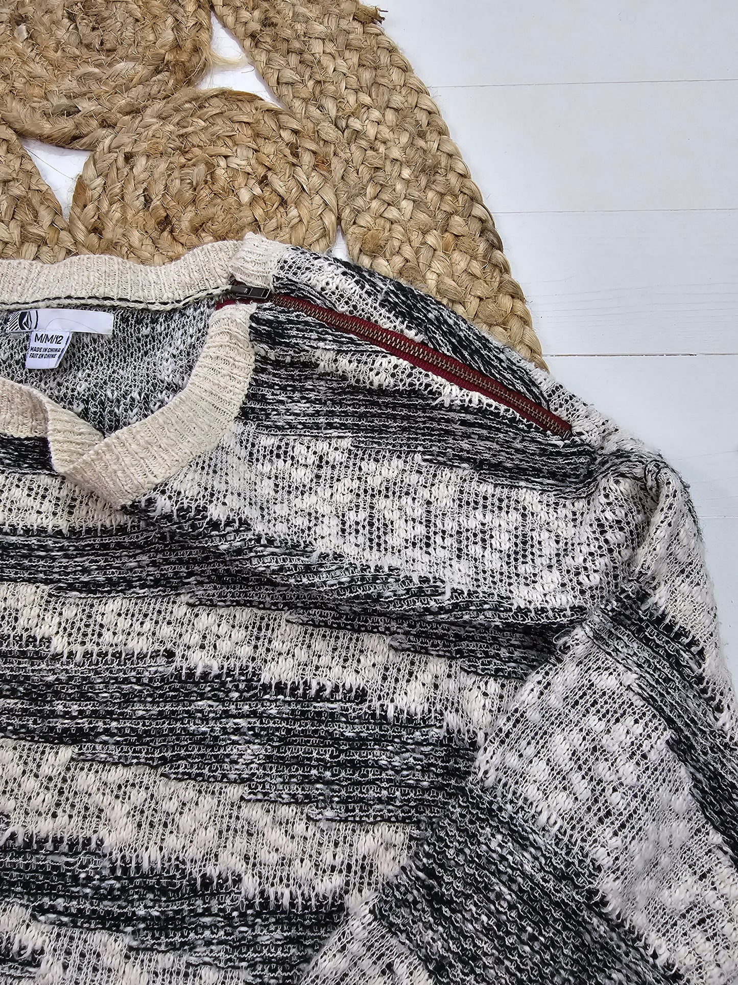 Tricot Volcom, Médium