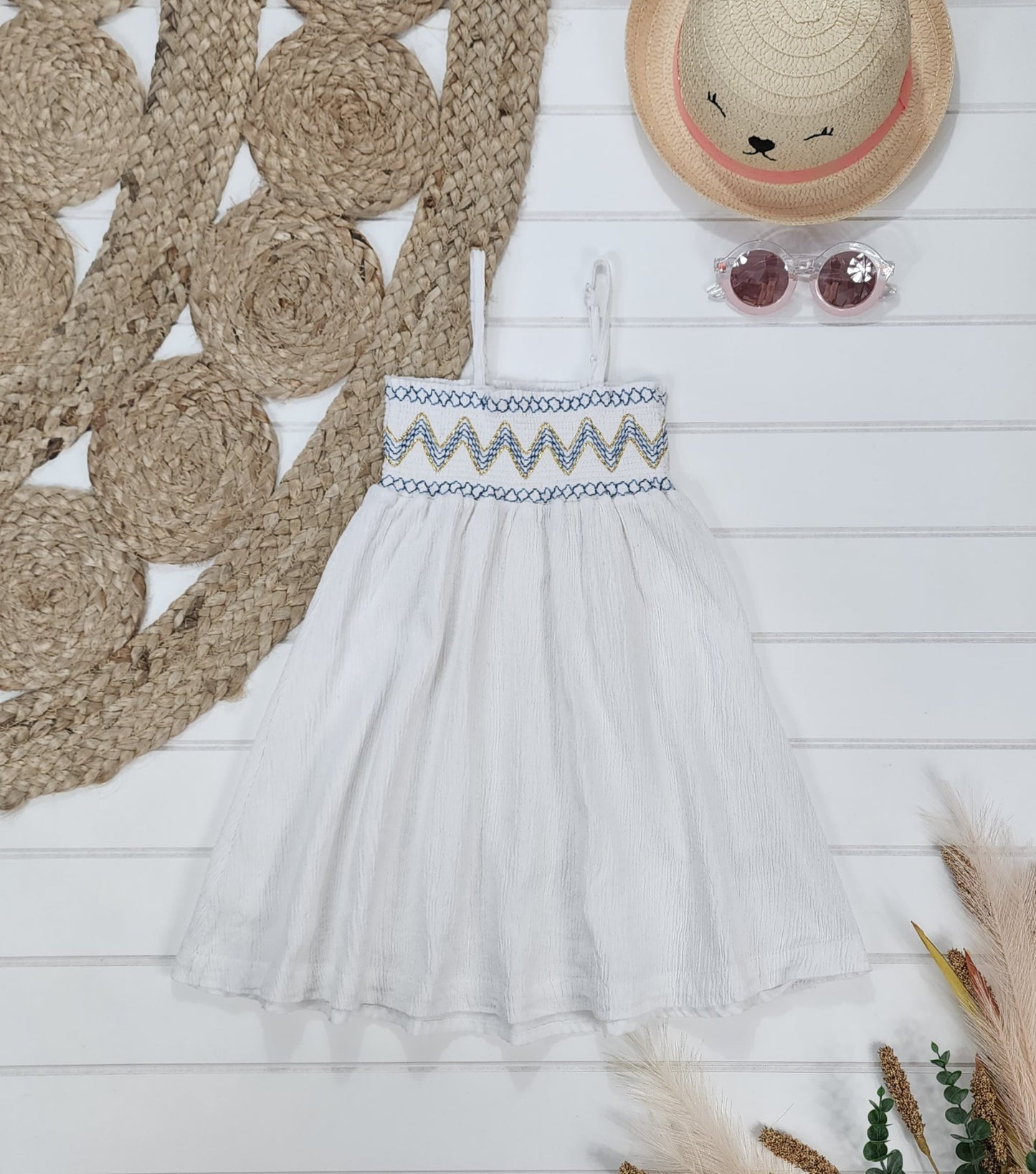 Robe blanche, 3 ans