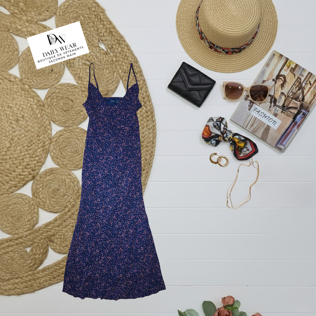Robe Boohoo, Médium