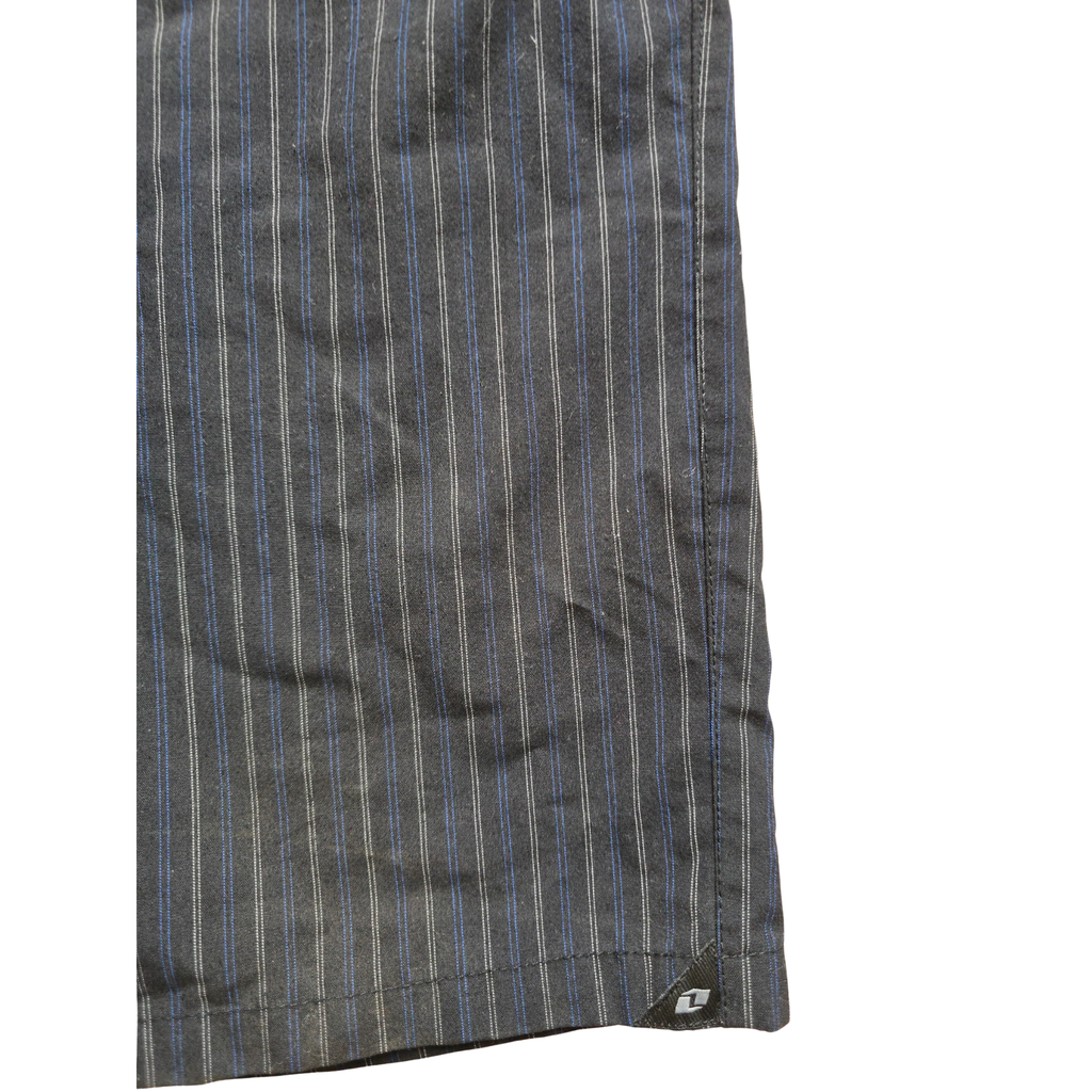 Short noir ligner, 34