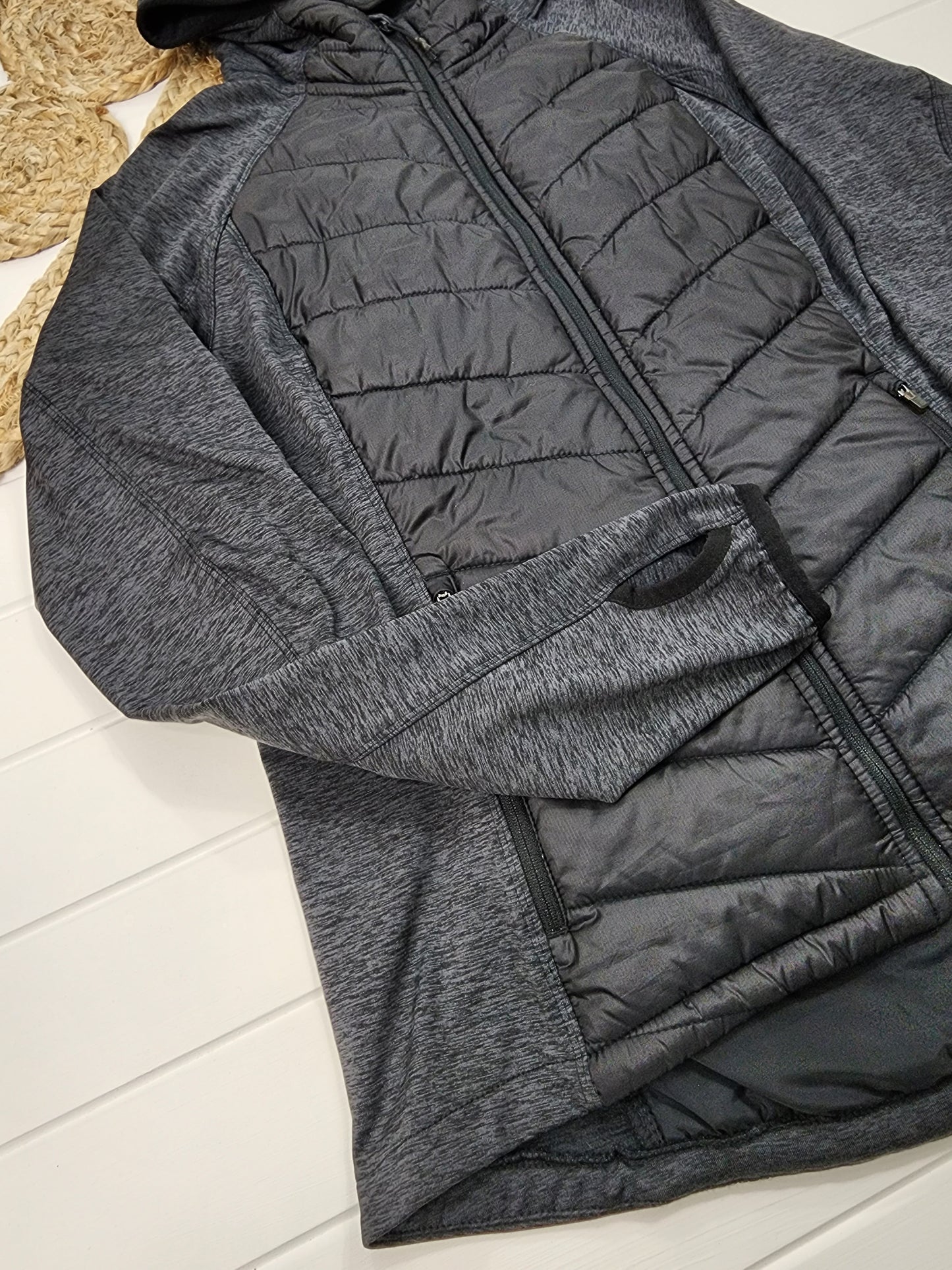 Manteau H&M, Médium