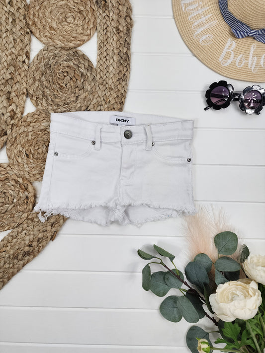 Short DKNY, 7 ans
