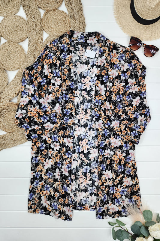 Kimono Dynamite, Small