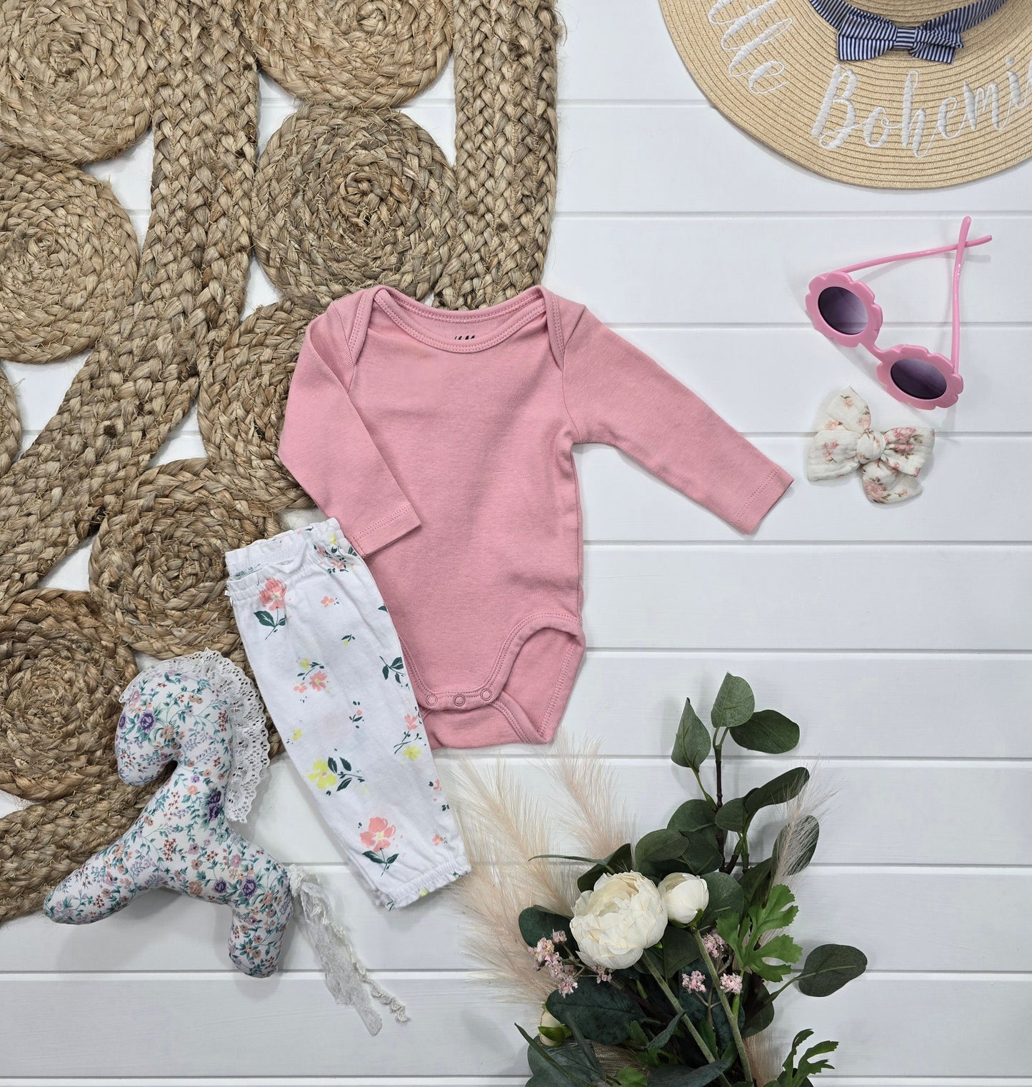 Ensemble H&M et Carter's, 1-2 mois