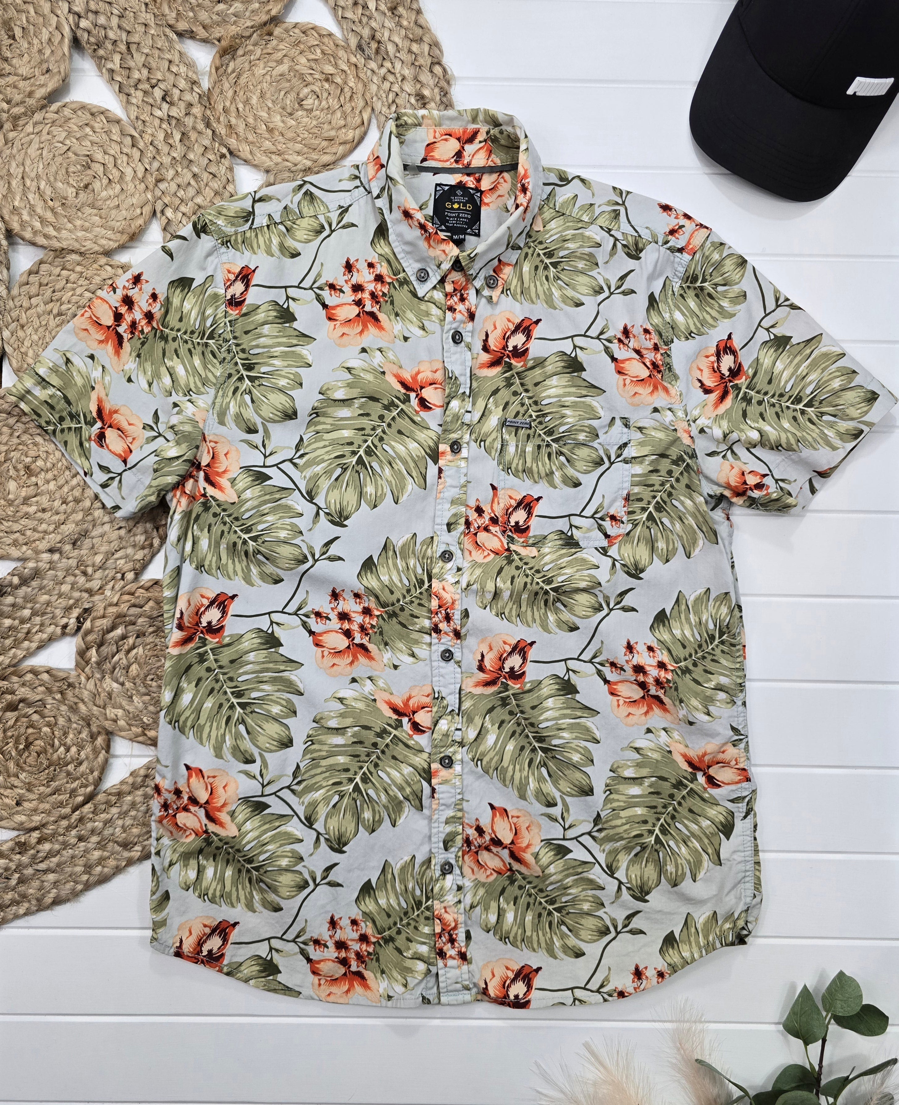 Chemise Point Zéro, Médium