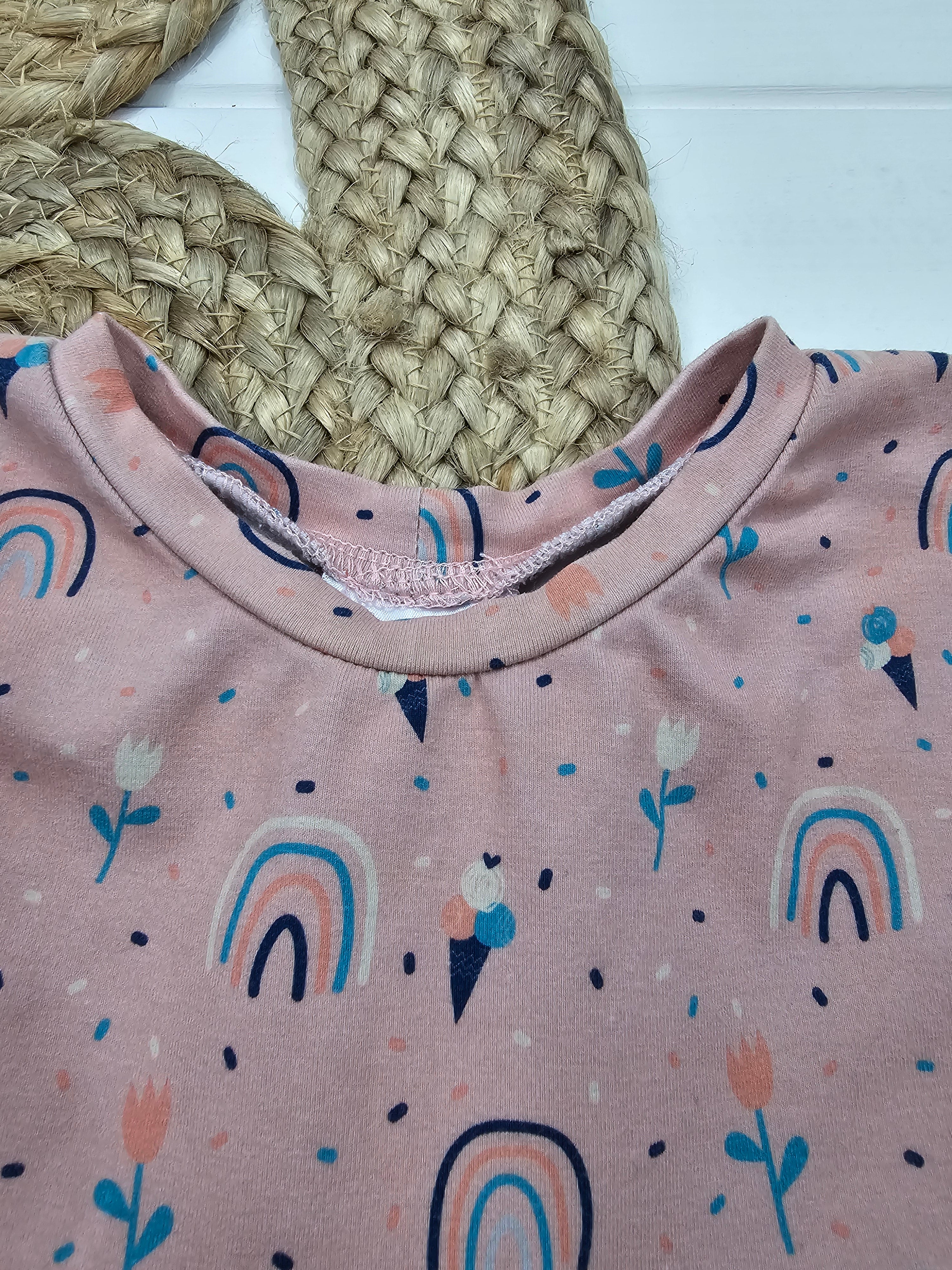Robe Leeka, 2 ans
