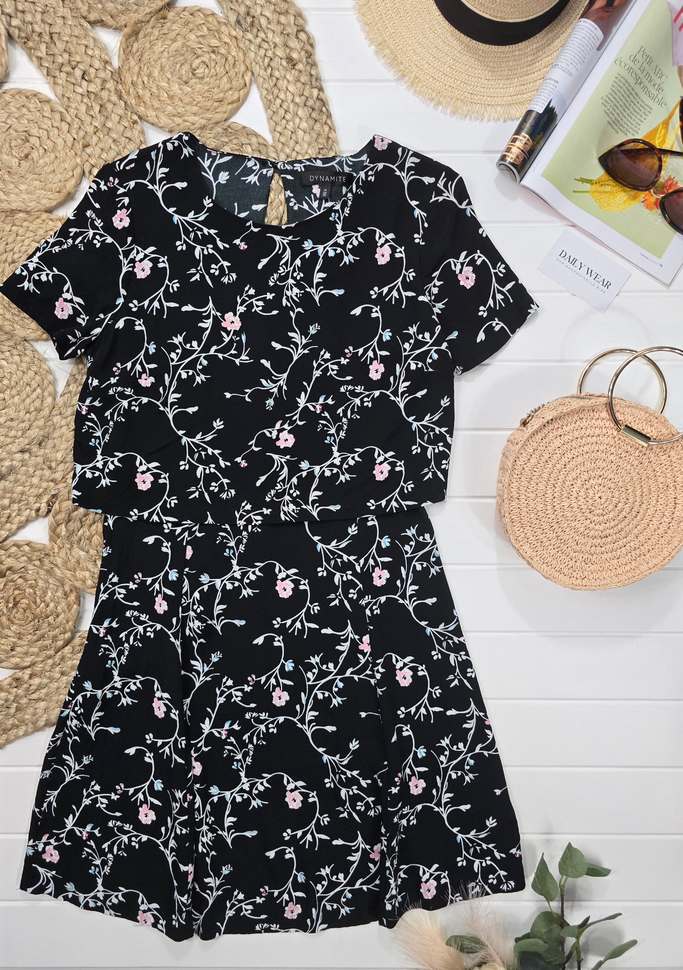 Robe Dynamite, Médium