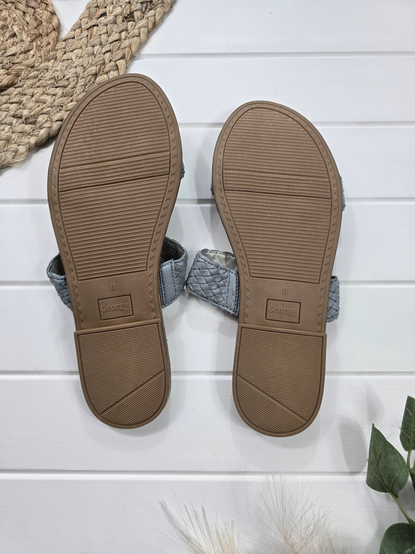 Sandales George, 11