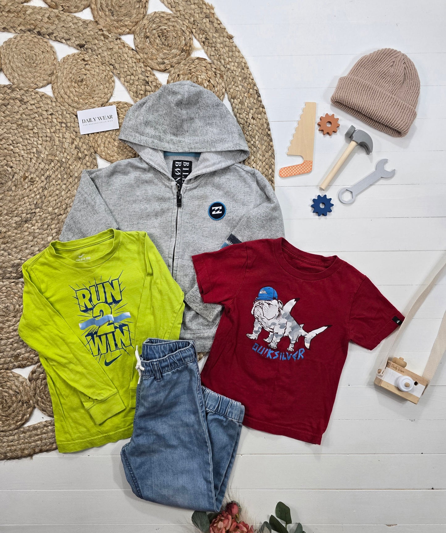 Ensemble Quiksilver, Nike, Billabong et H&M, 4-5 ans