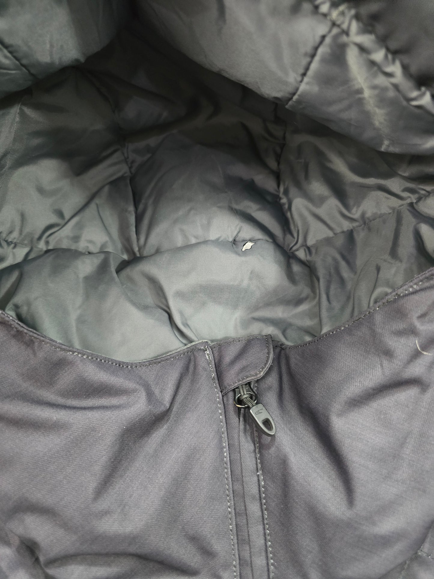 Manteau O'neill, Médium