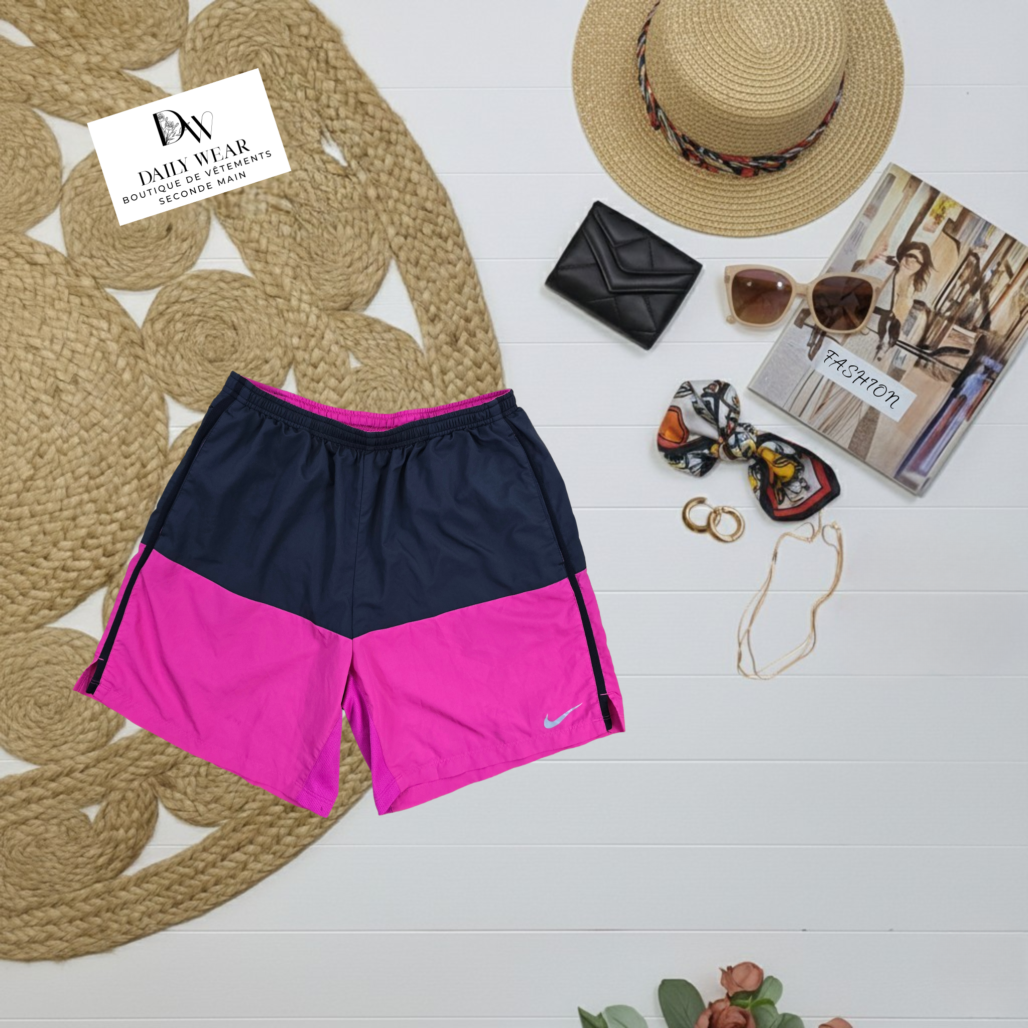 Short Nike, Large