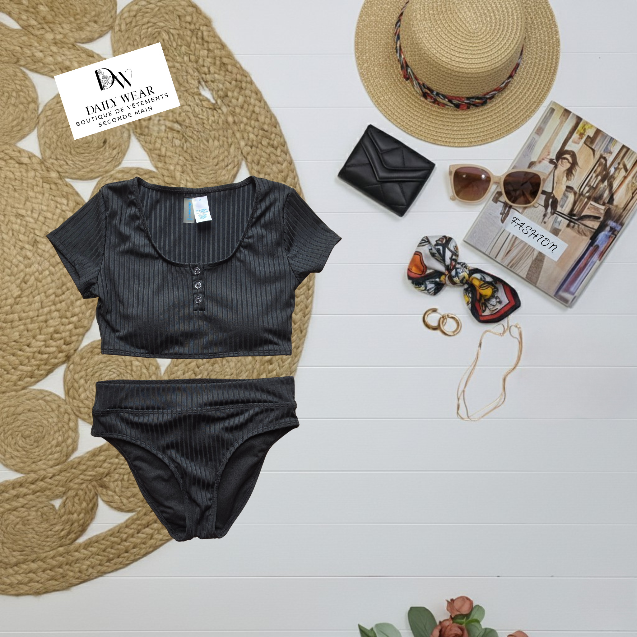 Bikini Decree, Médium