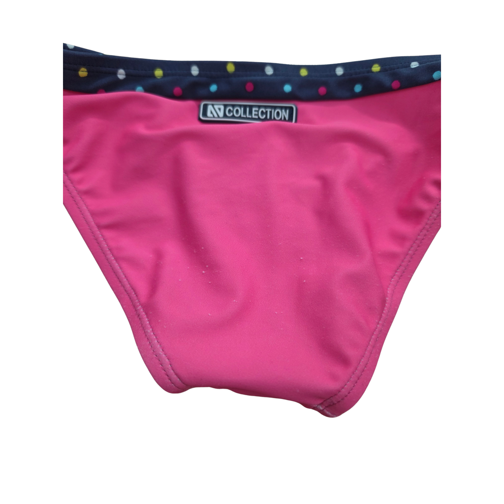 Bikini Nanö, 4 ans