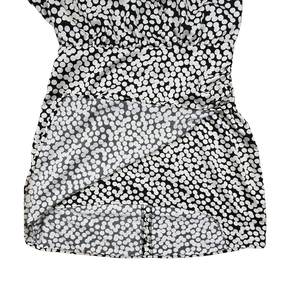 Robe Dynamite, Médium