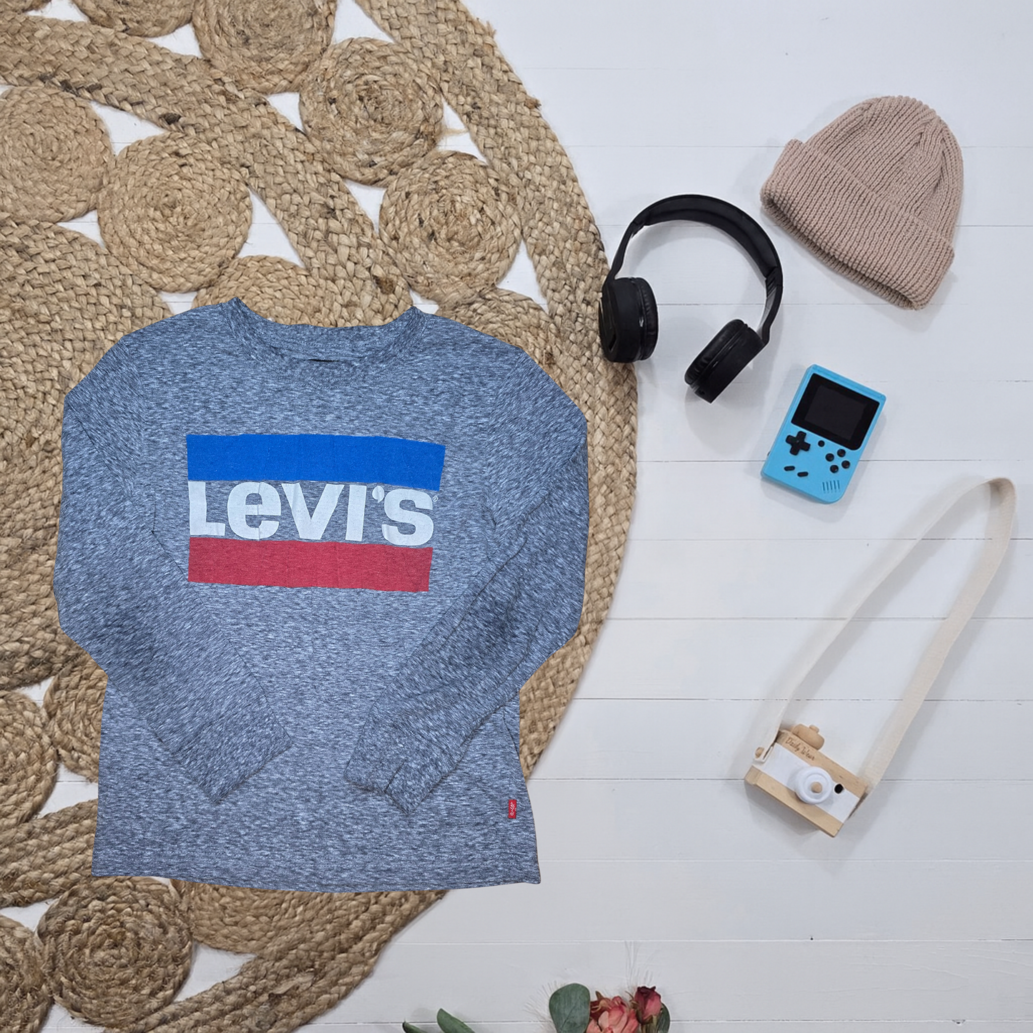 Chandail Levi's, 7 ans