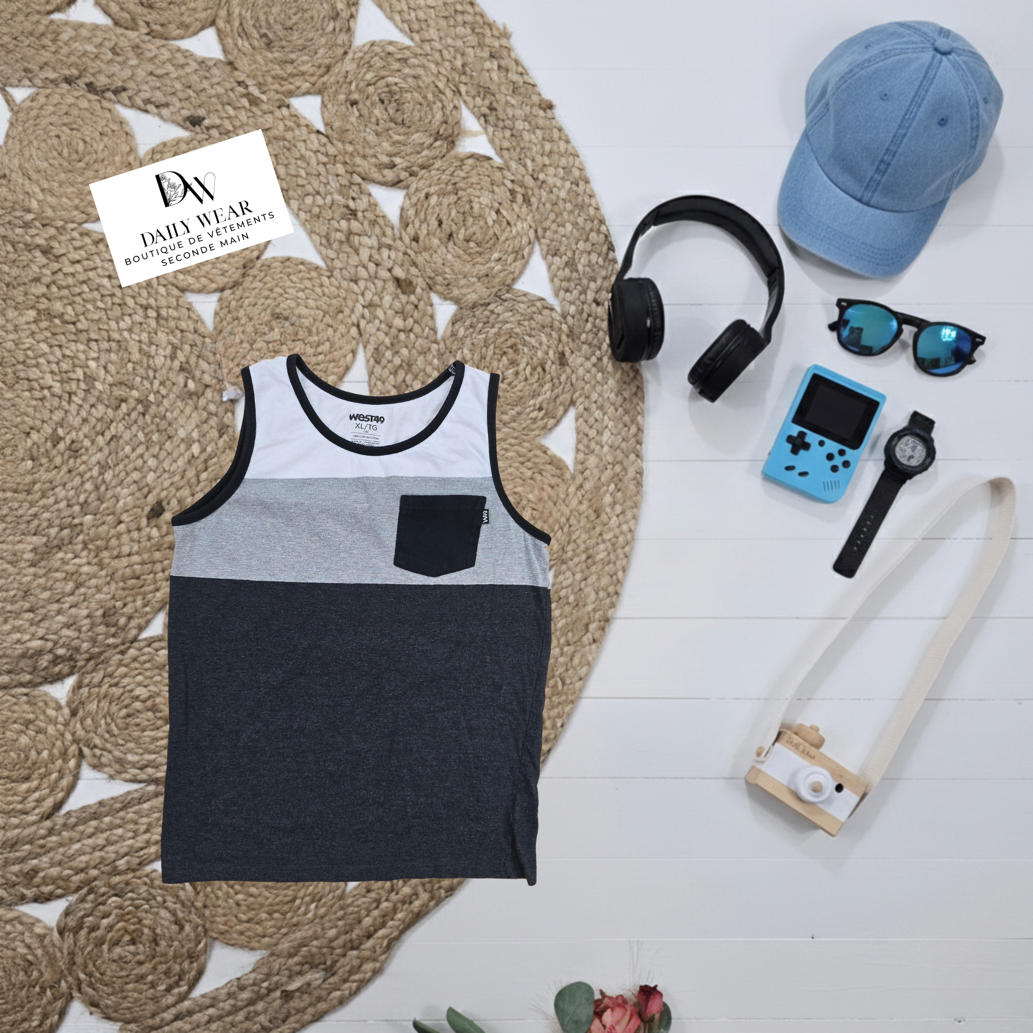 Camisole West49, 16 ans