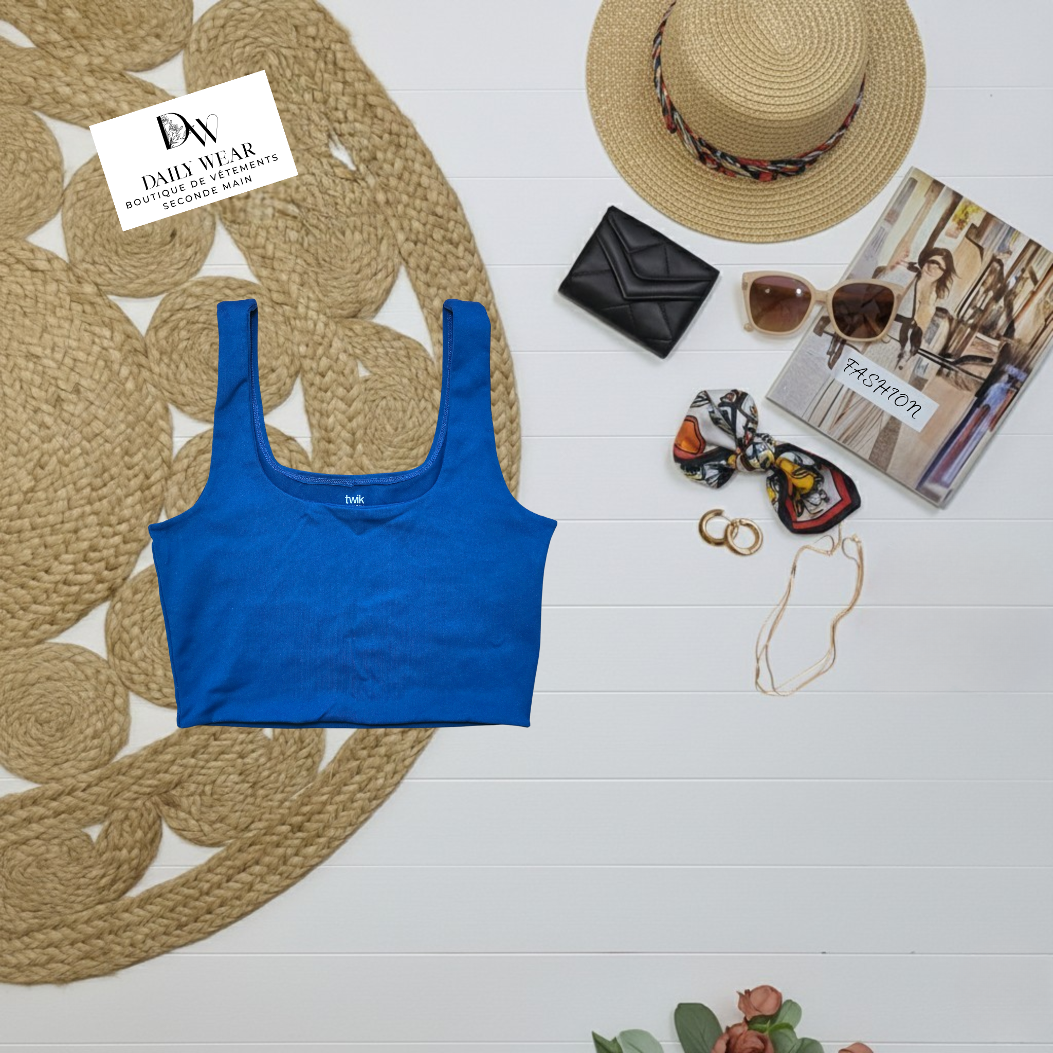 Camisole Twik, Médium