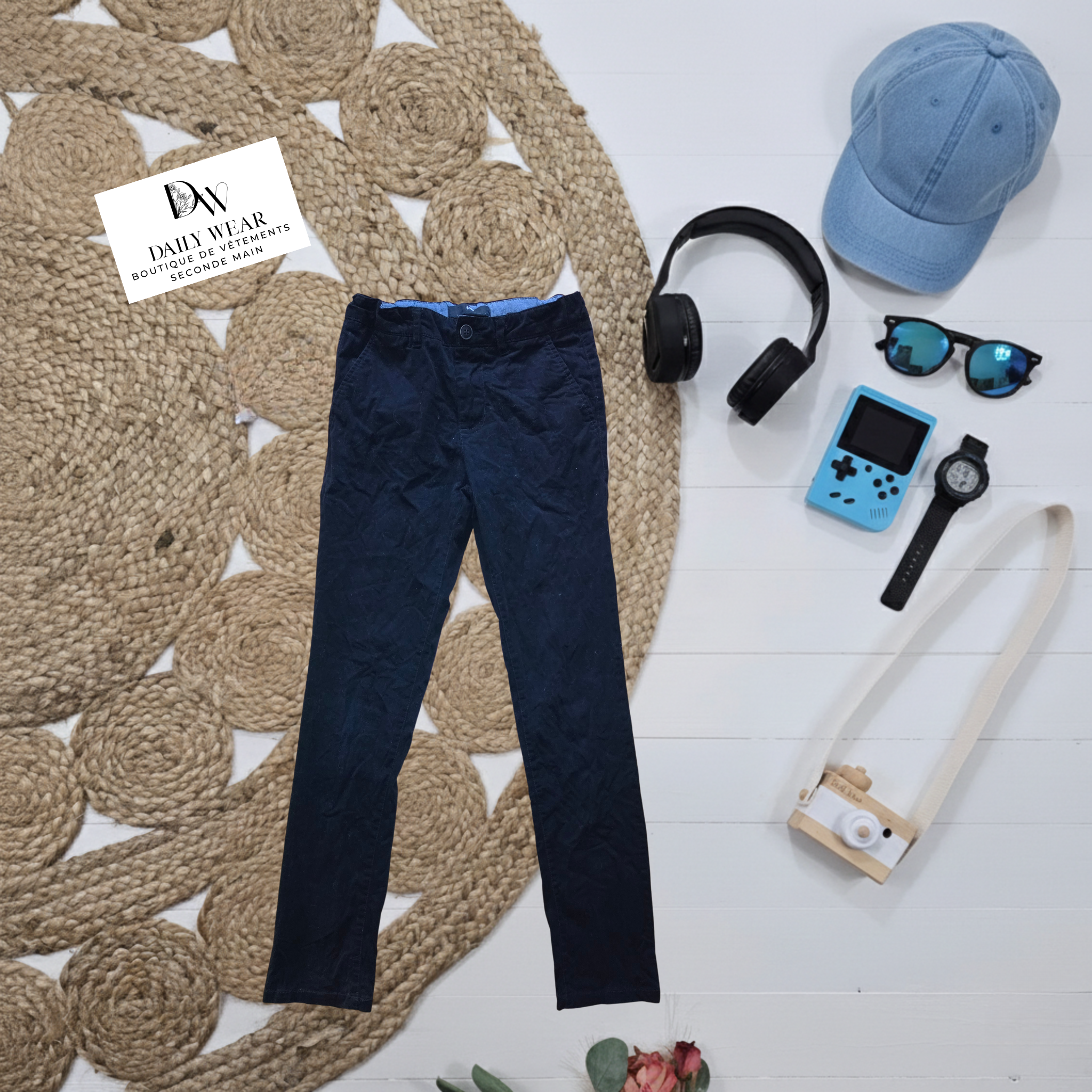 Pantalon Tag, 10 ans