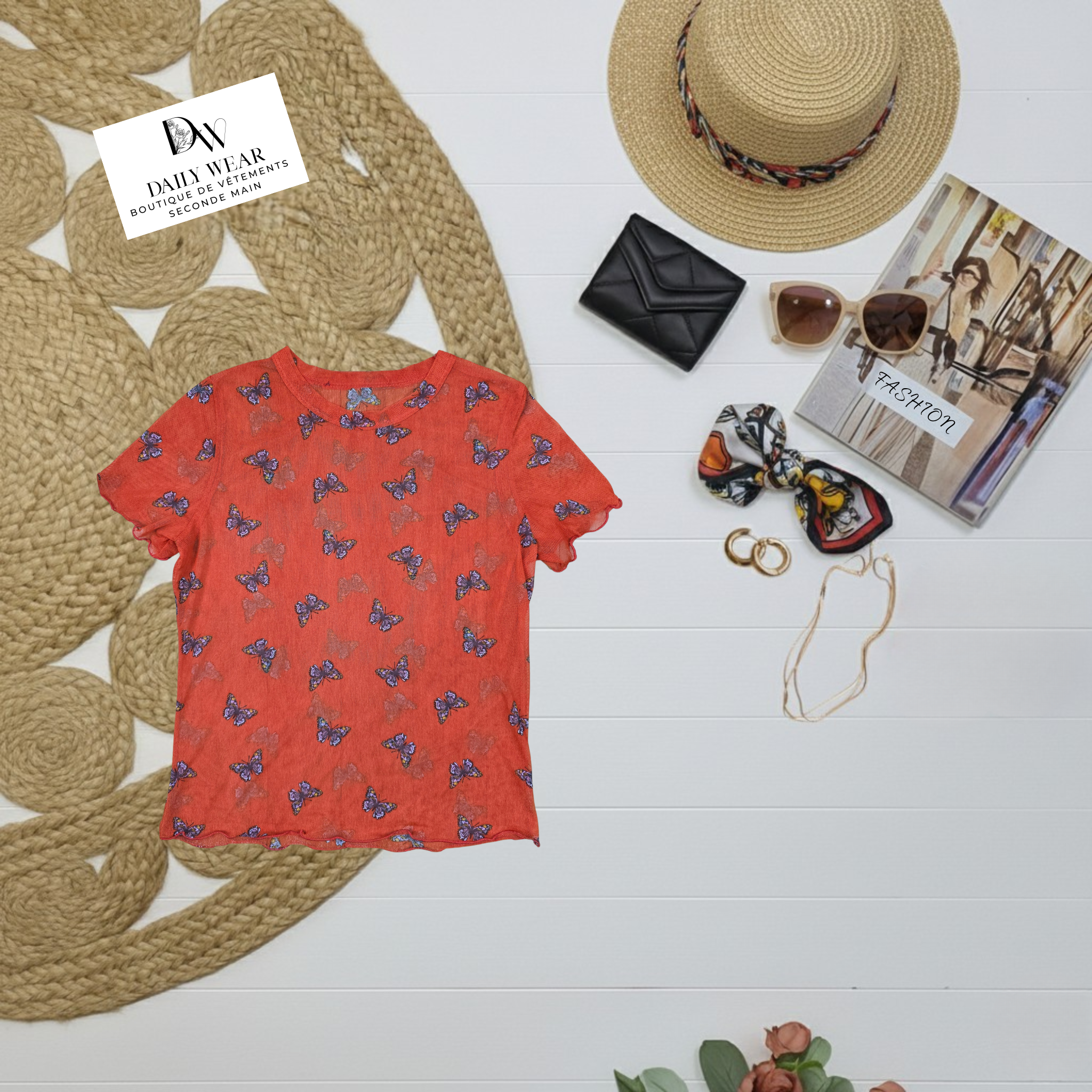 T-shirt papillon, Médium