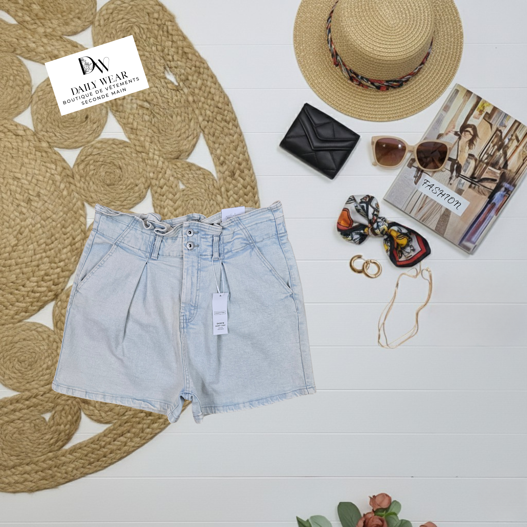 Short Eightytwo, Large