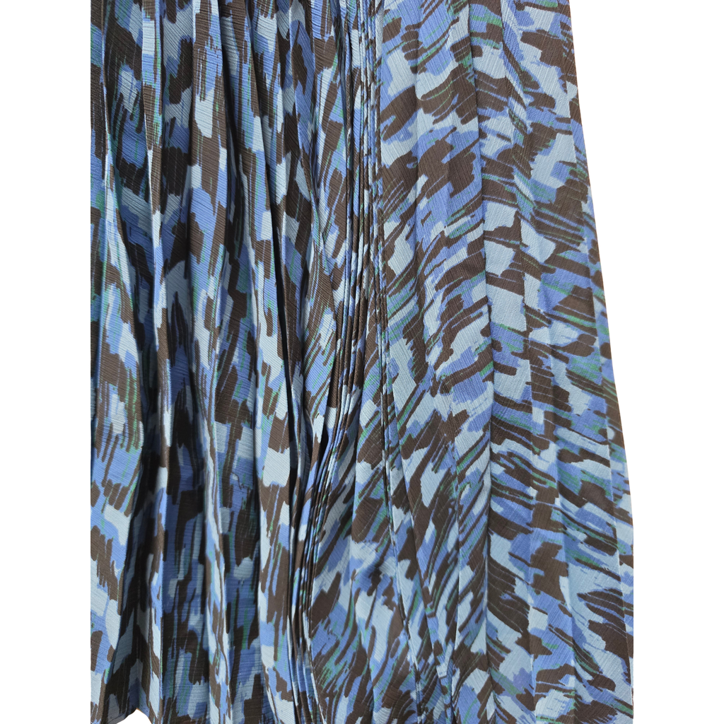 Jupe Uniqlo, Médium