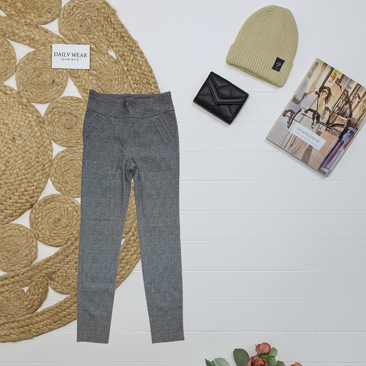 Pantalon Suzy Shier, Médium