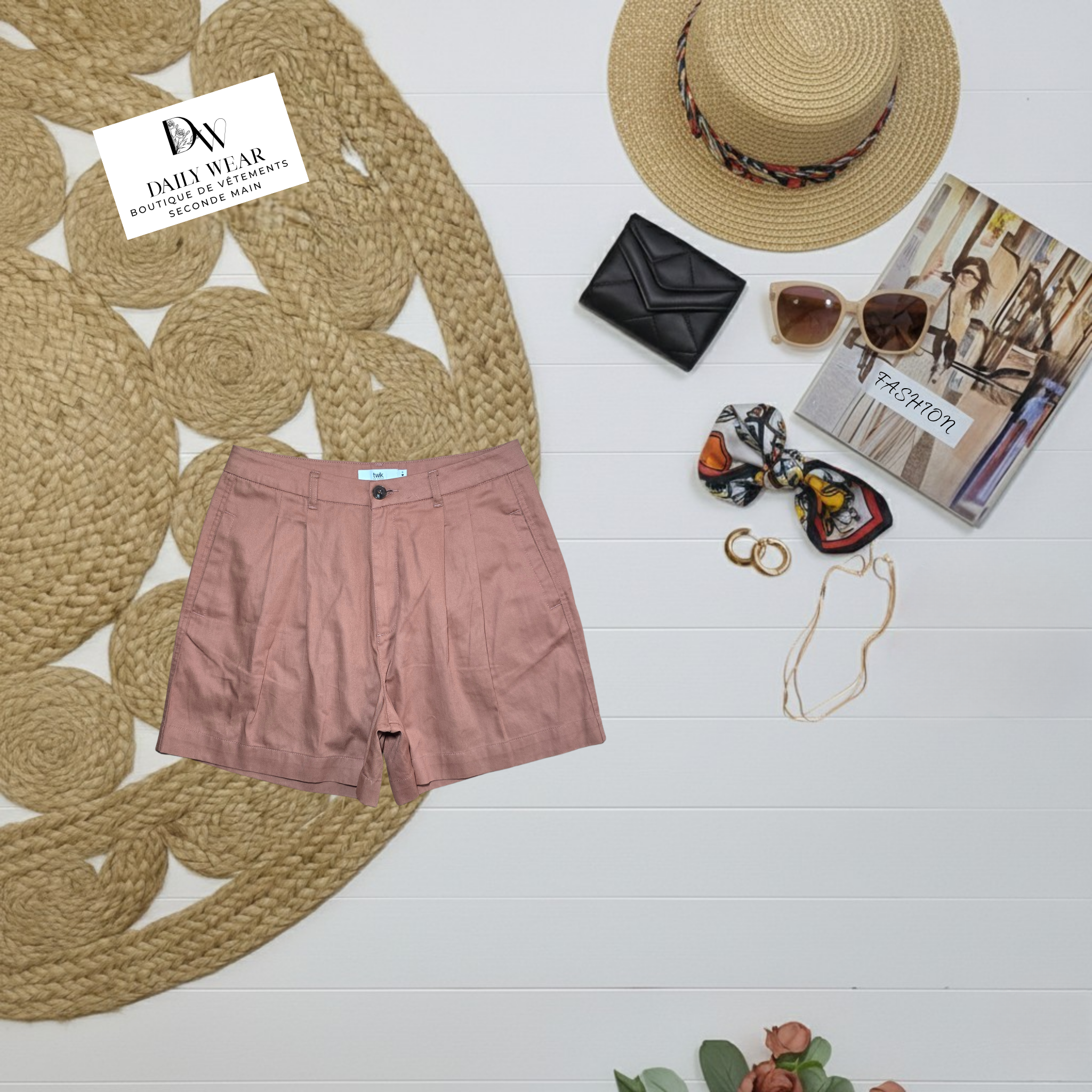 Short Twik, Large