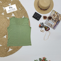 Camisole verte, Large