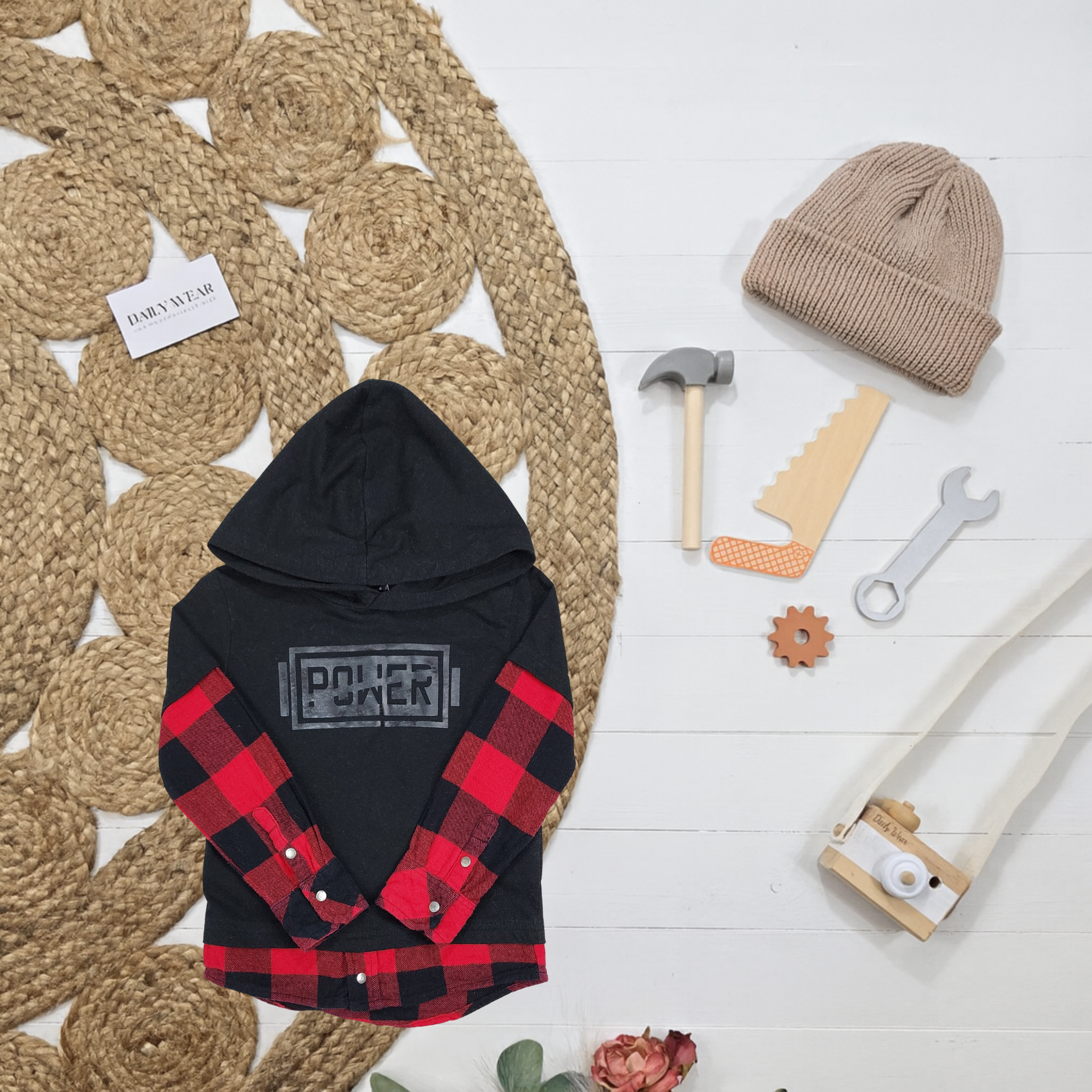 Chandail noir et rouge, 6 ans