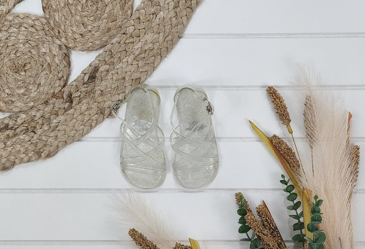 Sandales en plastique, 7