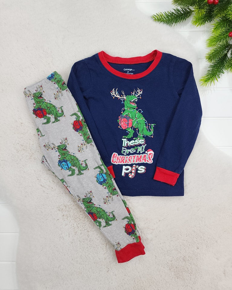Pyjama George, 3 ans