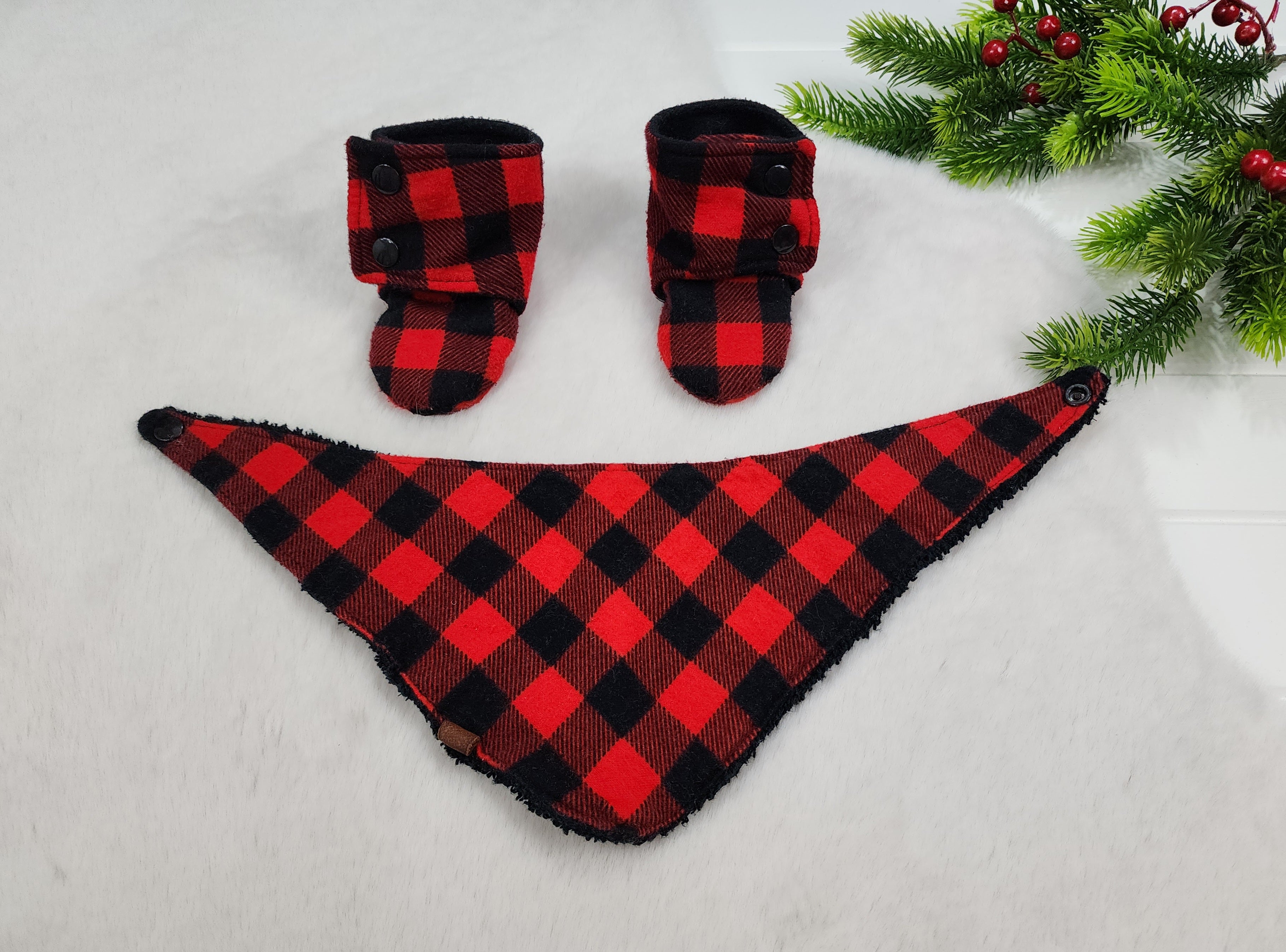 Ensemble de bavoir et pantoufles, 0-3 mois