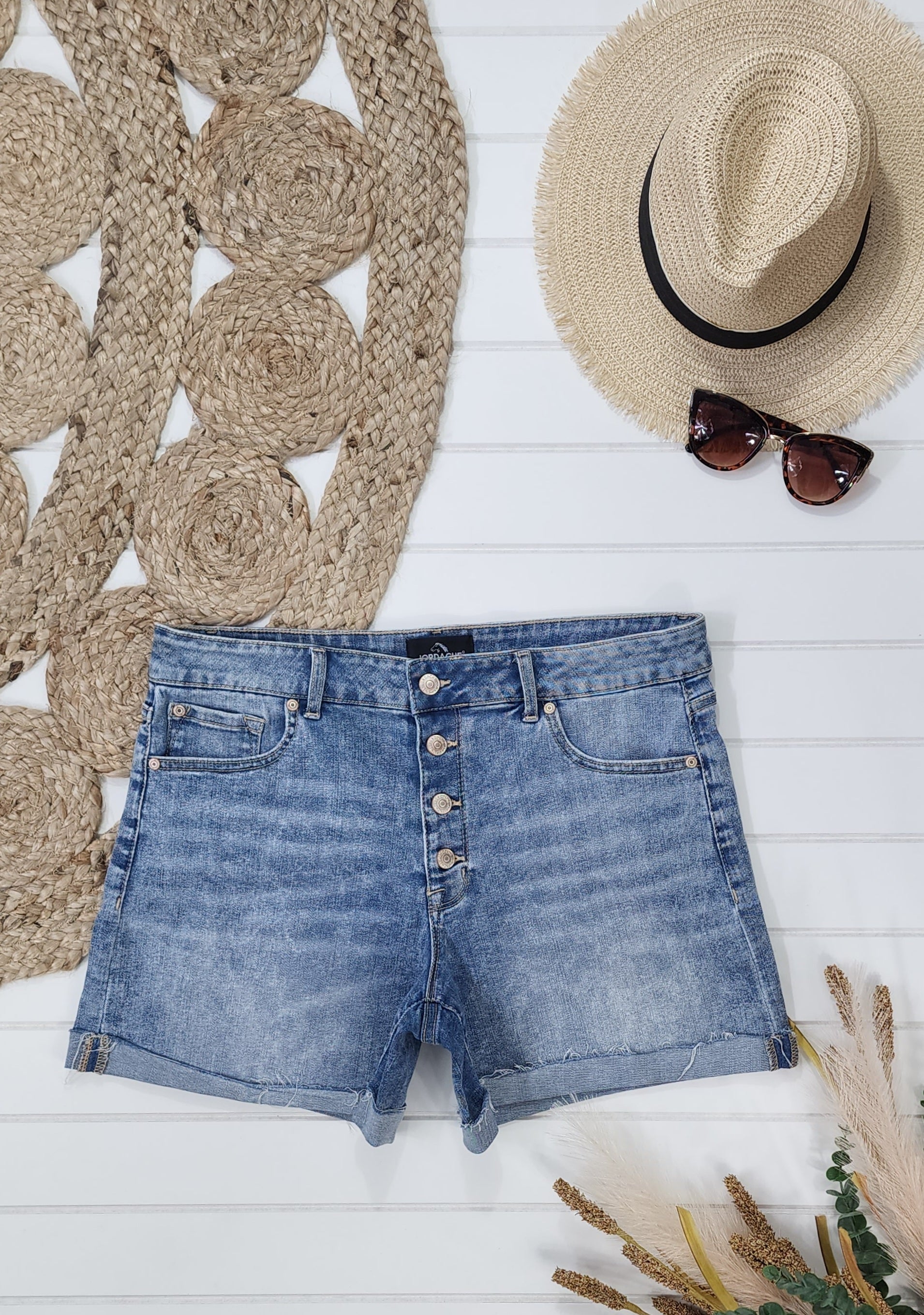 Short Jordache, 12