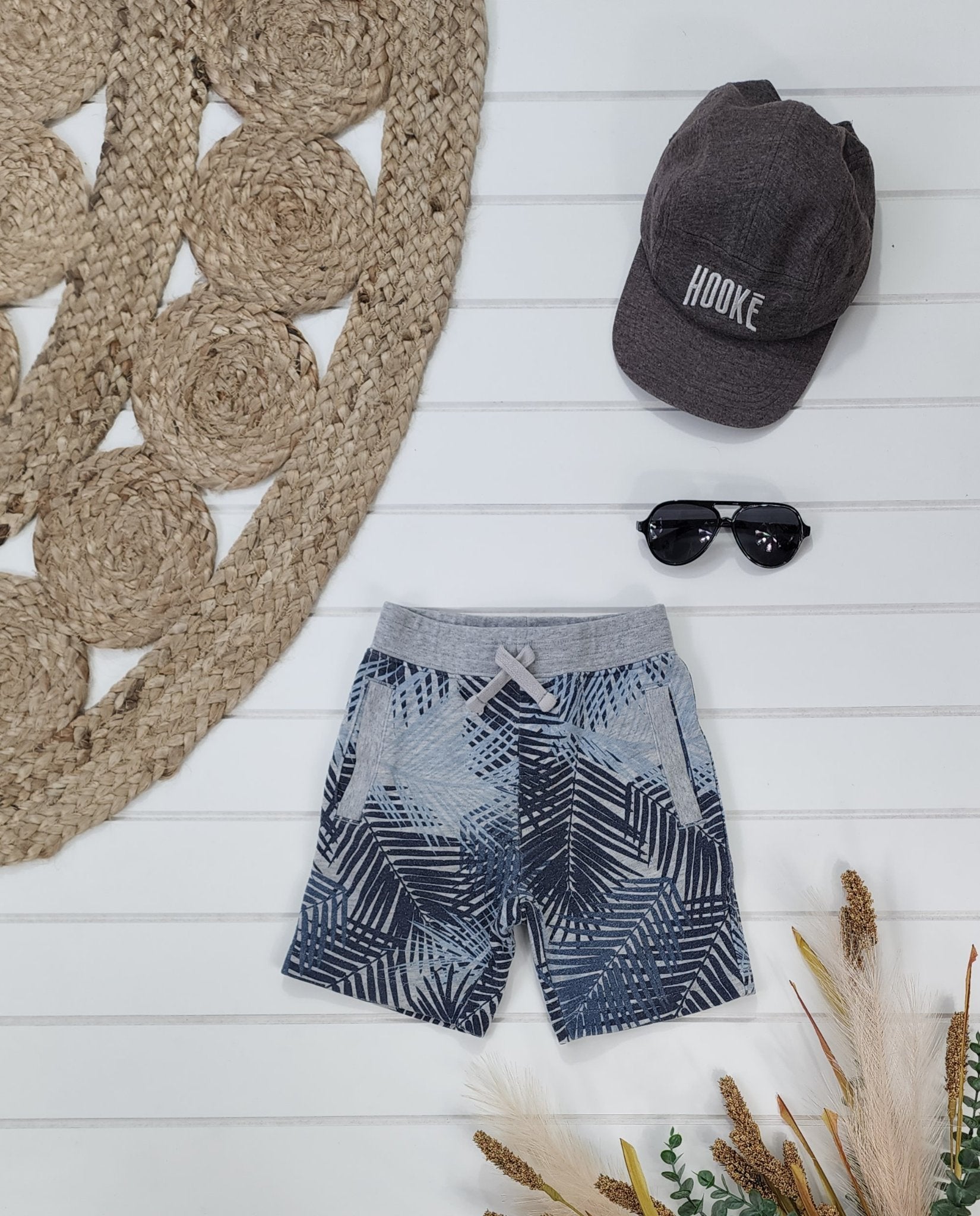 Short George, 3 ans